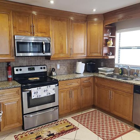 Villa Ocean Vacation Breeze Lantana Exterior foto