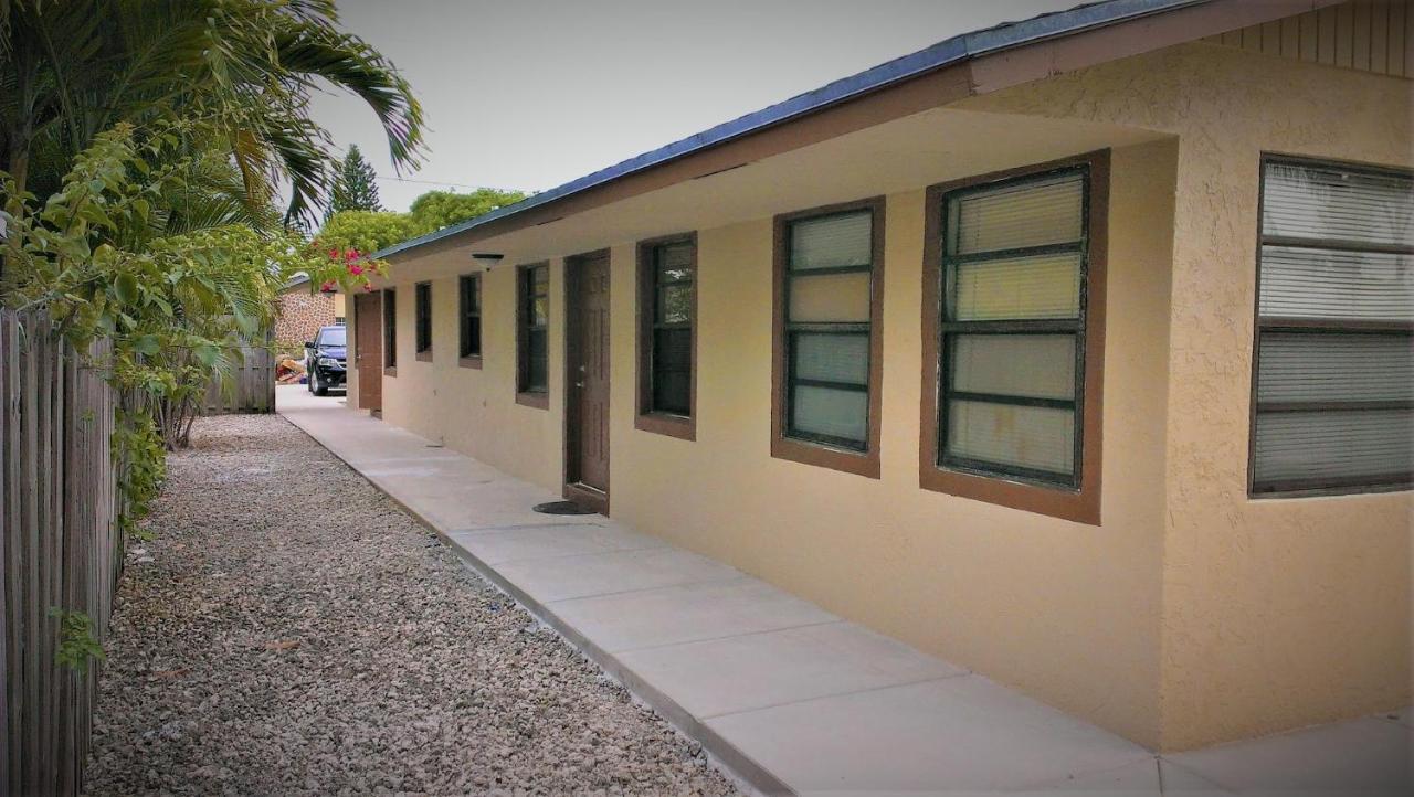Villa Ocean Vacation Breeze Lantana Exterior foto