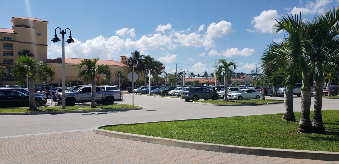Villa Ocean Vacation Breeze Lantana Exterior foto