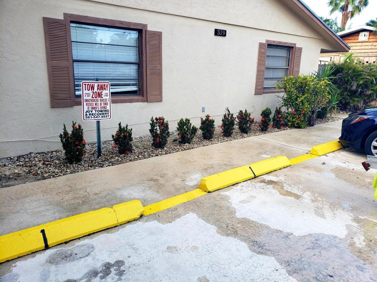Villa Ocean Vacation Breeze Lantana Exterior foto